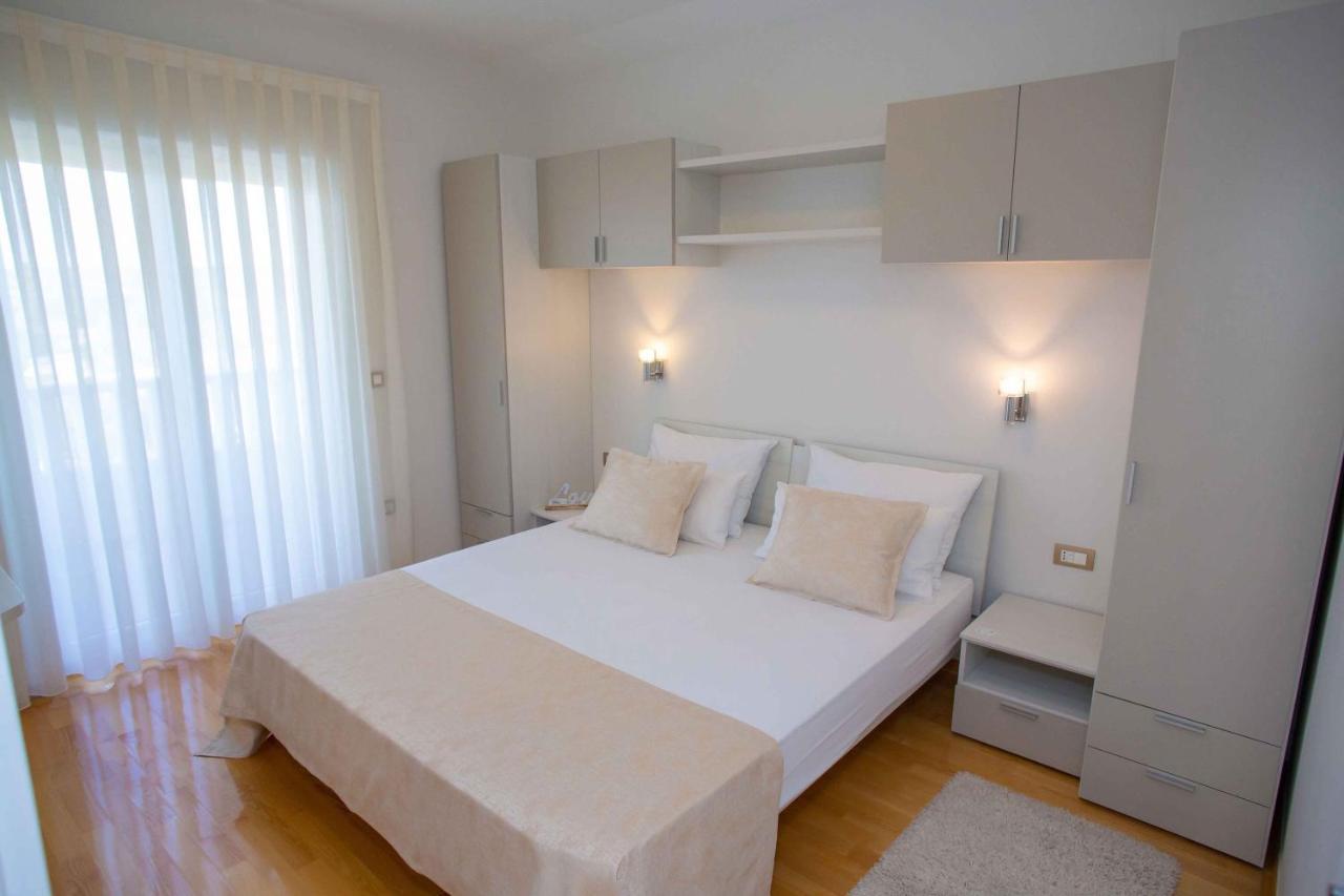 Kings View Sarkic Apartment Novalja Bagian luar foto