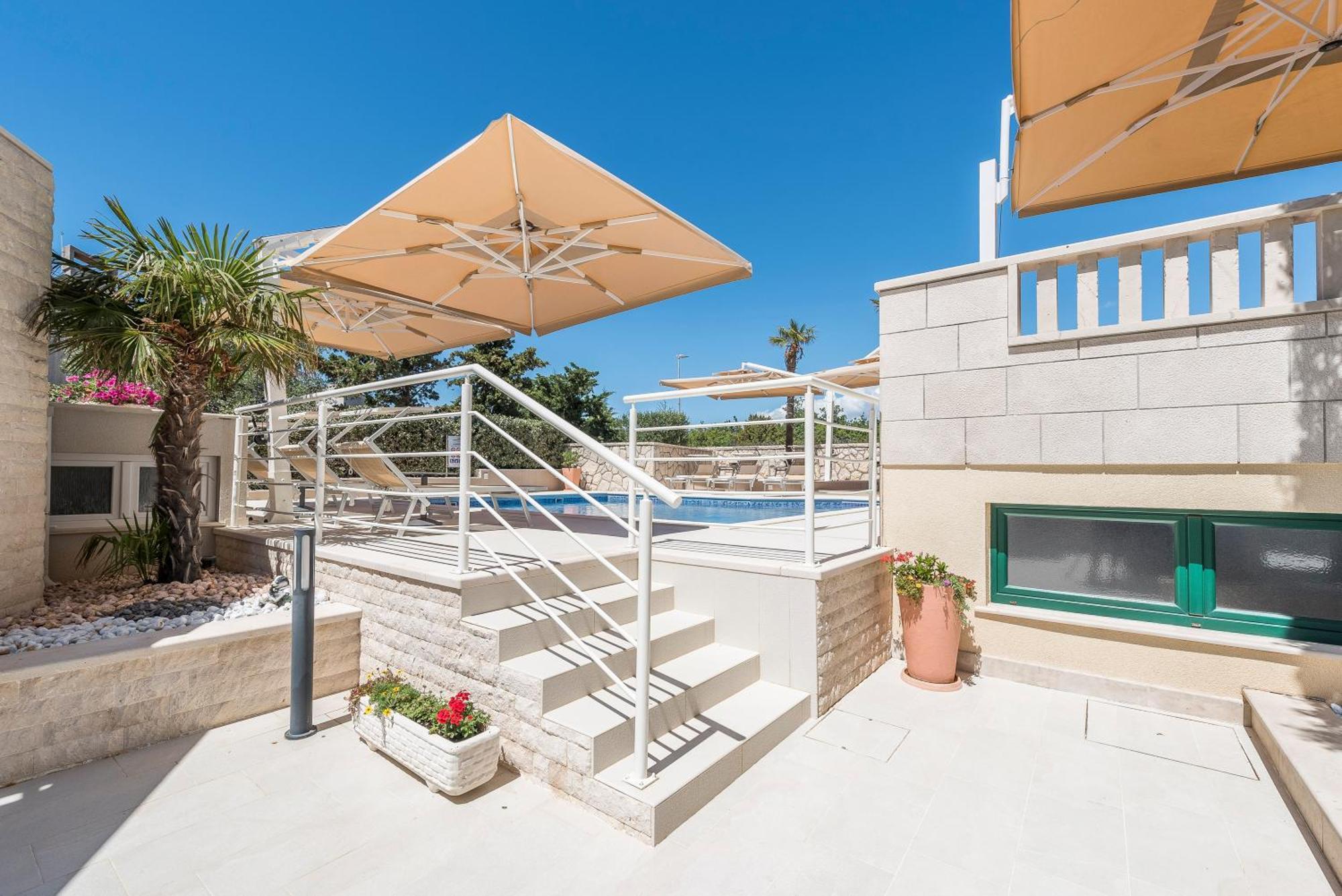Kings View Sarkic Apartment Novalja Bagian luar foto